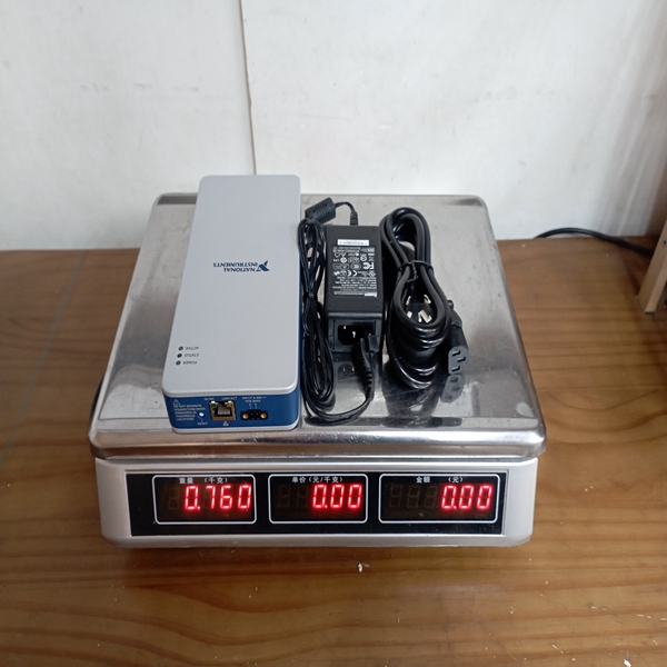 NI cDAQ-9181Sinking digital input module