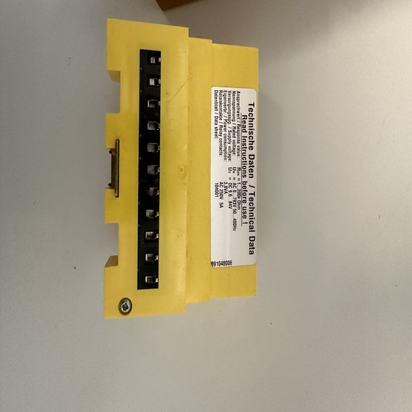 Bender  IR470LY-4021