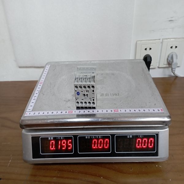A-B 100-K0501   Safety Interlock Switch